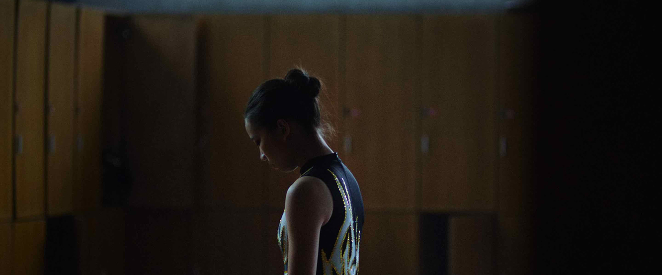She runs like. Фильм run 2019. того фильм 2019 фото. she runs.